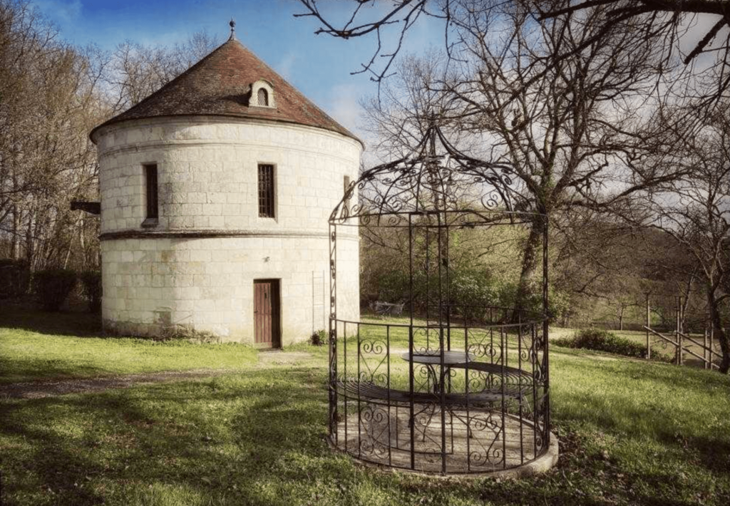Le Pigeonnier et La Roseraie
